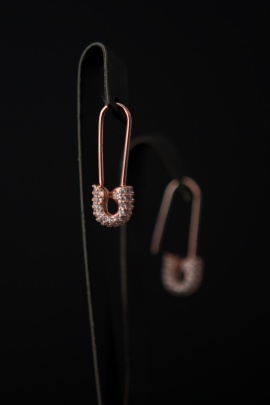 TAŞLI ÇATALİĞNE KÜPE