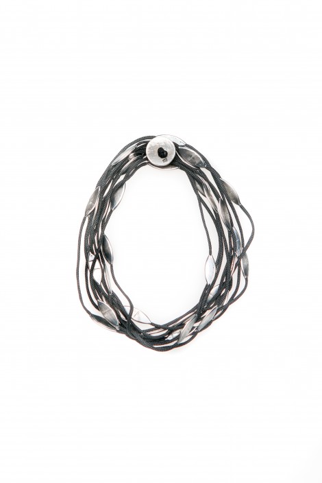 ÇOK DOLAMALI TASARIM SİYAH BİLEKLİK